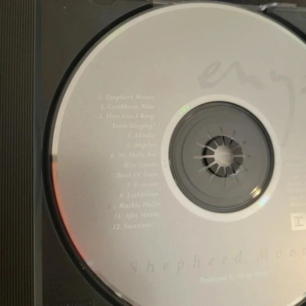 Enya Shepard Moon CD - 1992 - Reprise Records - Picture 5 of 14